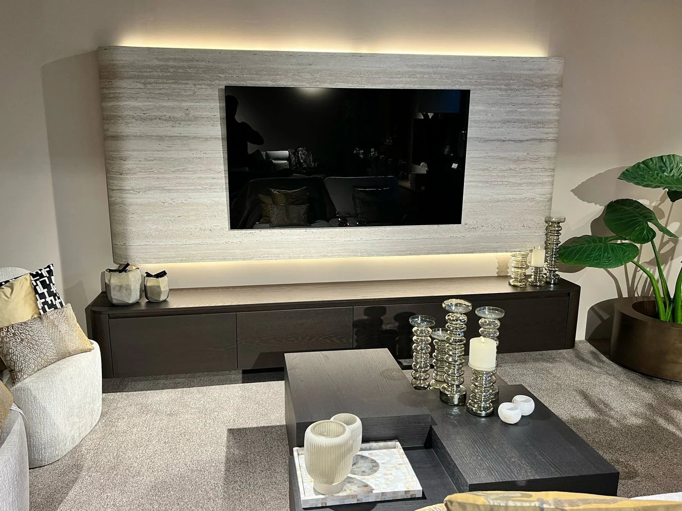 Wandpaneel Travertin Melamine - TV paneel - Afgeronde hoeken - Image 6