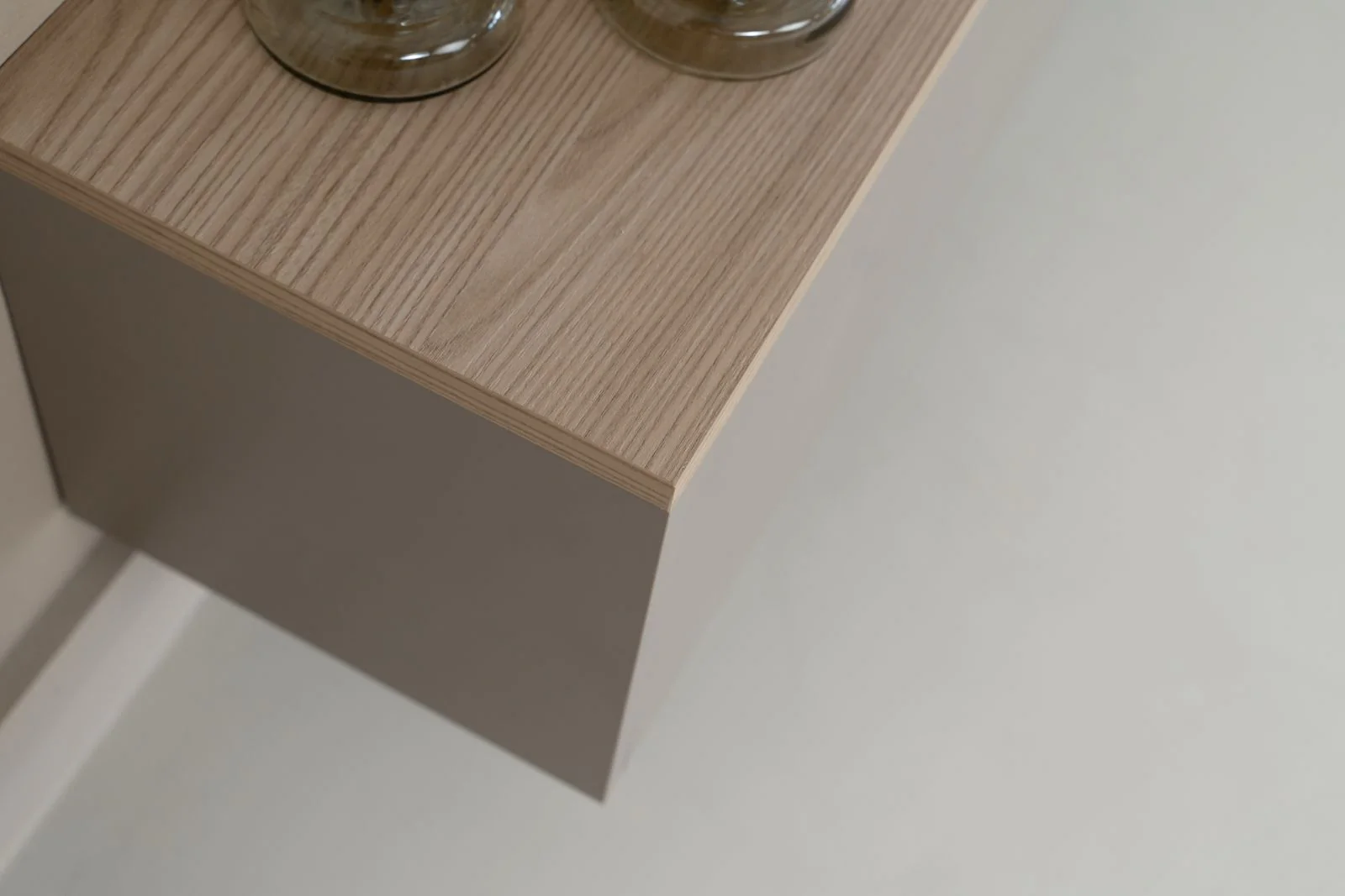 Tv-meubel Gregor - Zwevend - Melamine - 3 kleppen - Image 6